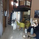 Lefis House