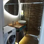 Lefis House Gæstehus 4*
