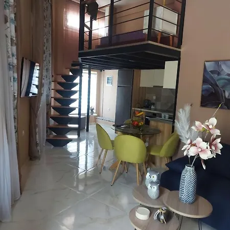 Lefis House