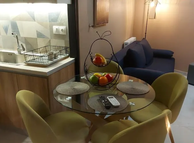 Guest house Lefis House 4*